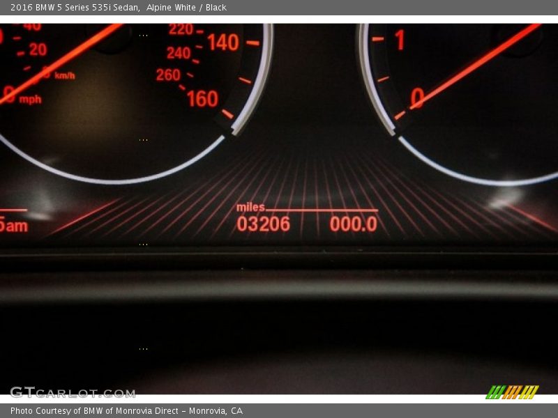 Alpine White / Black 2016 BMW 5 Series 535i Sedan
