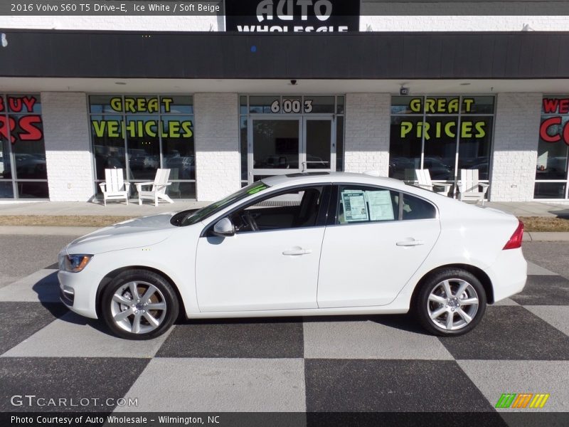 Ice White / Soft Beige 2016 Volvo S60 T5 Drive-E