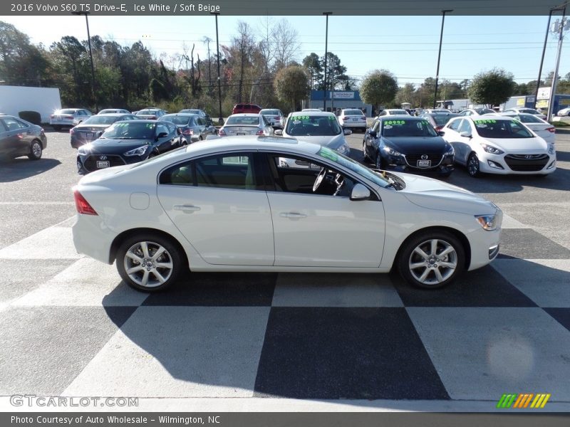 Ice White / Soft Beige 2016 Volvo S60 T5 Drive-E