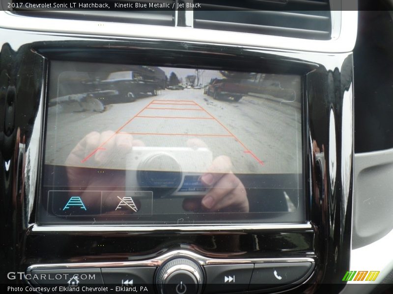 Kinetic Blue Metallic / Jet Black 2017 Chevrolet Sonic LT Hatchback