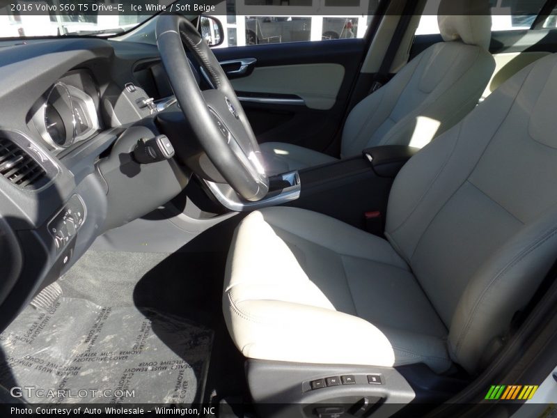 Ice White / Soft Beige 2016 Volvo S60 T5 Drive-E