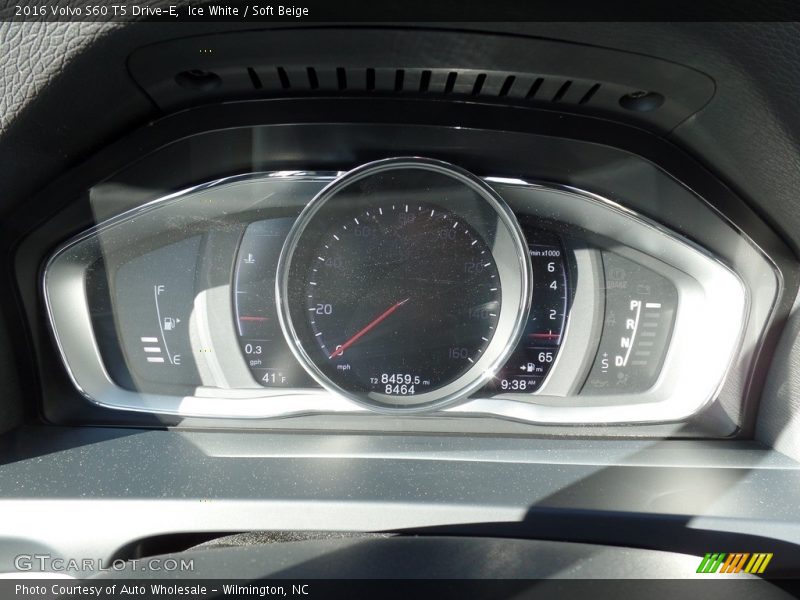 Ice White / Soft Beige 2016 Volvo S60 T5 Drive-E