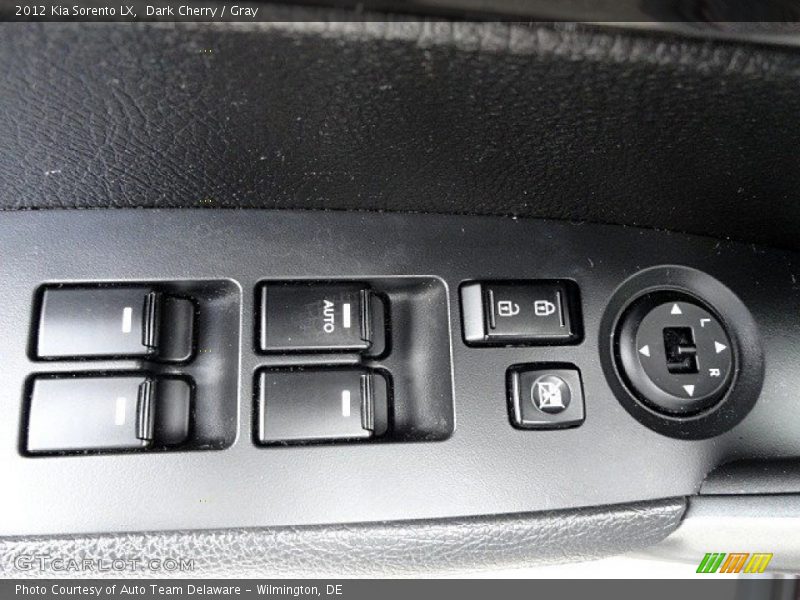 Dark Cherry / Gray 2012 Kia Sorento LX