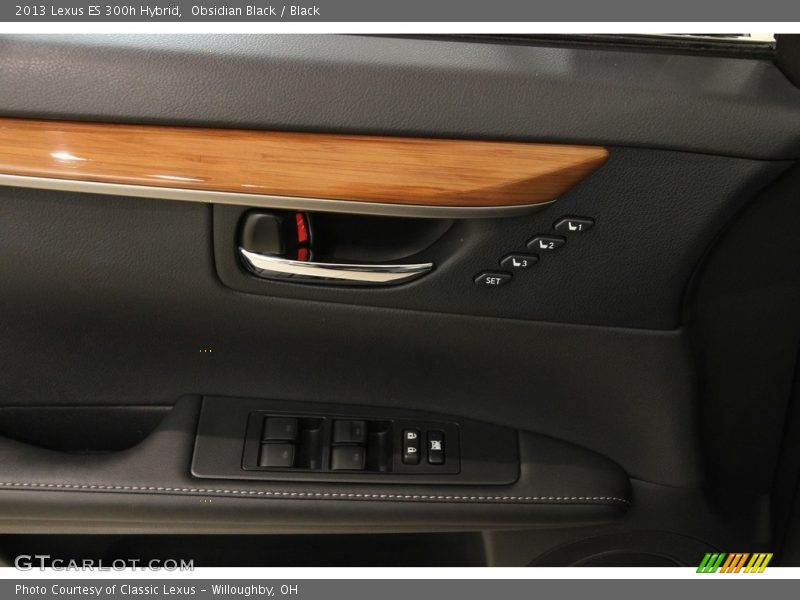 Obsidian Black / Black 2013 Lexus ES 300h Hybrid