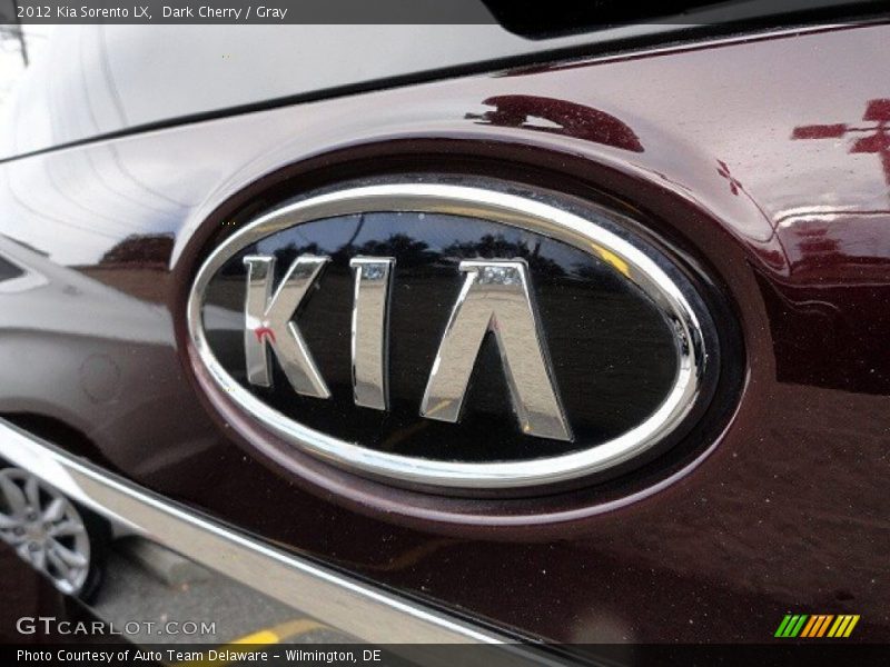 Dark Cherry / Gray 2012 Kia Sorento LX