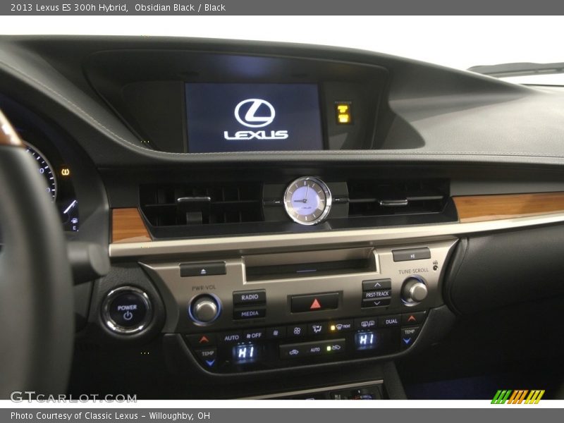 Obsidian Black / Black 2013 Lexus ES 300h Hybrid
