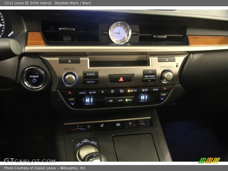 Obsidian Black / Black 2013 Lexus ES 300h Hybrid