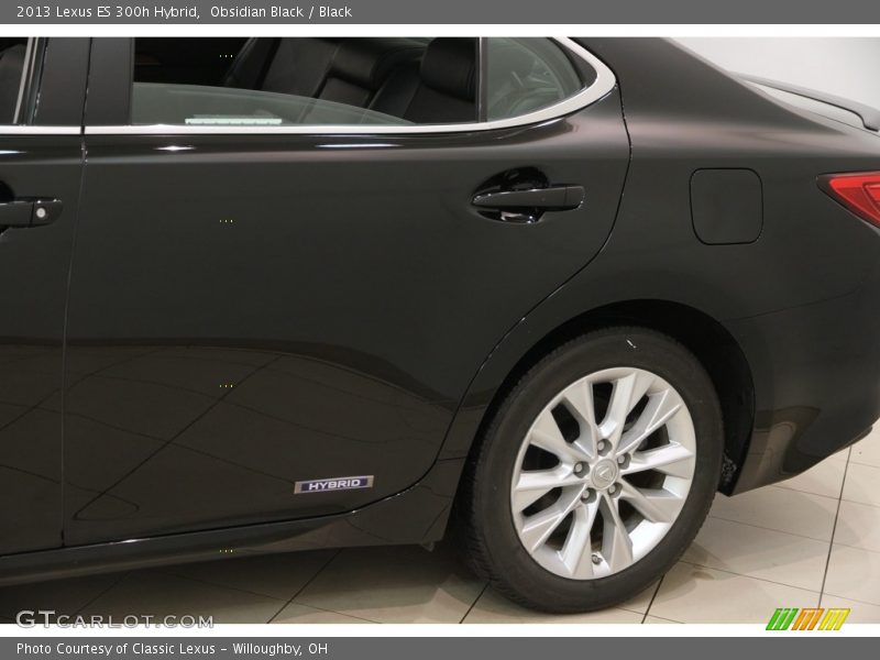 Obsidian Black / Black 2013 Lexus ES 300h Hybrid