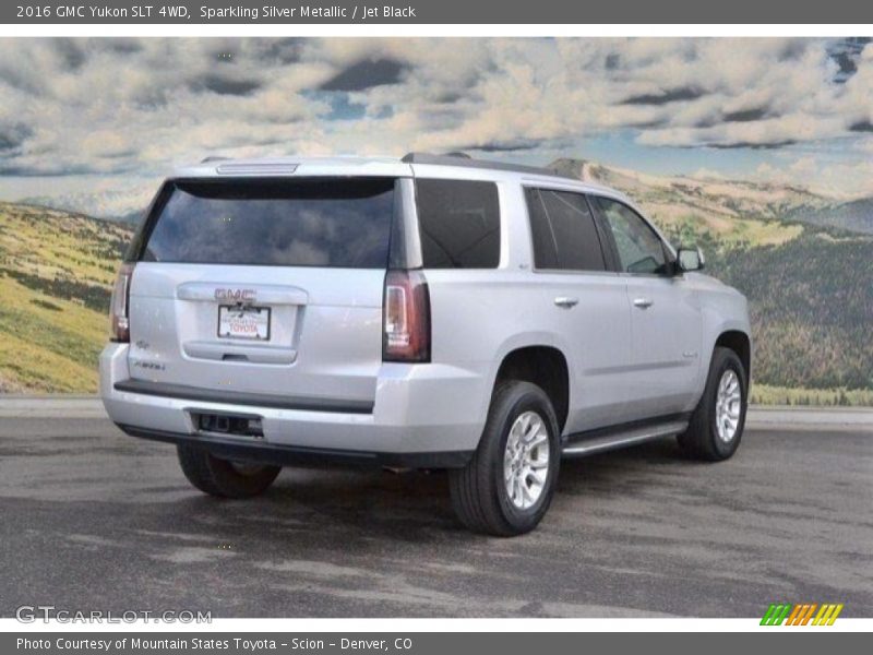 Sparkling Silver Metallic / Jet Black 2016 GMC Yukon SLT 4WD