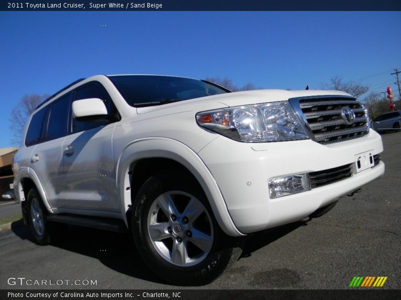 Super White / Sand Beige 2011 Toyota Land Cruiser