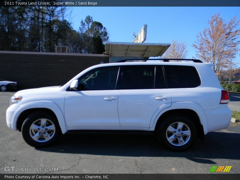 Super White / Sand Beige 2011 Toyota Land Cruiser