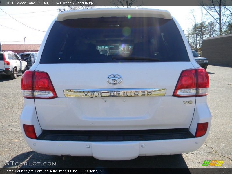 Super White / Sand Beige 2011 Toyota Land Cruiser