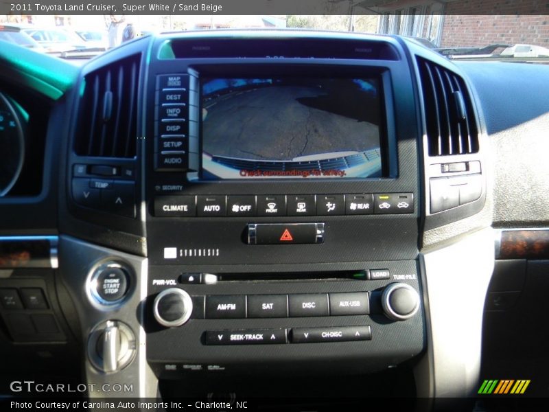 Super White / Sand Beige 2011 Toyota Land Cruiser