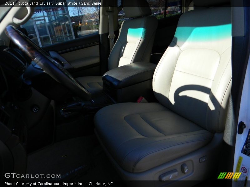 Super White / Sand Beige 2011 Toyota Land Cruiser