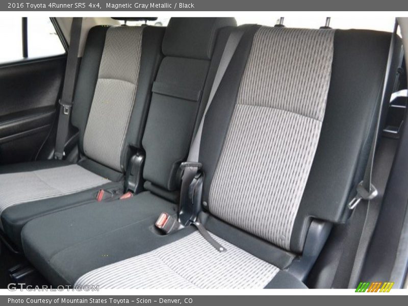Magnetic Gray Metallic / Black 2016 Toyota 4Runner SR5 4x4