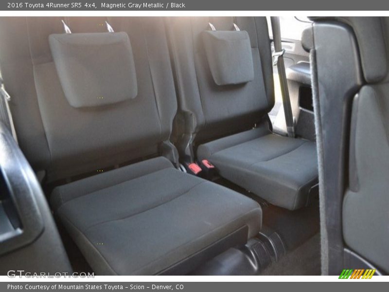 Magnetic Gray Metallic / Black 2016 Toyota 4Runner SR5 4x4