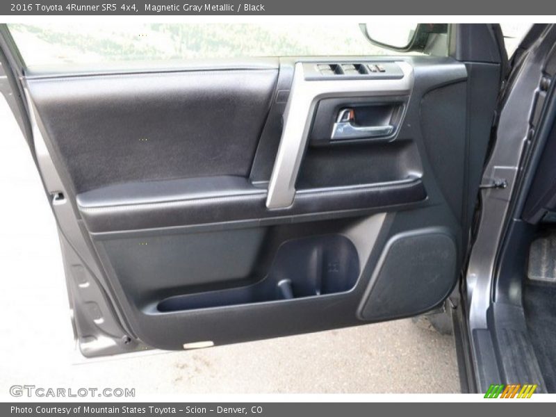 Magnetic Gray Metallic / Black 2016 Toyota 4Runner SR5 4x4