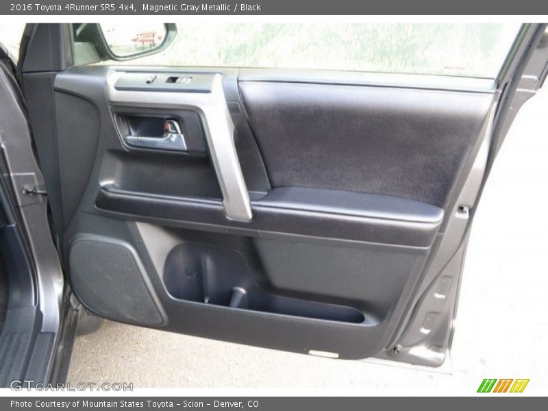 Magnetic Gray Metallic / Black 2016 Toyota 4Runner SR5 4x4