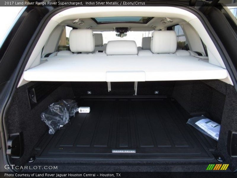 Indus Silver Metallic / Ebony/Cirrus 2017 Land Rover Range Rover Supercharged