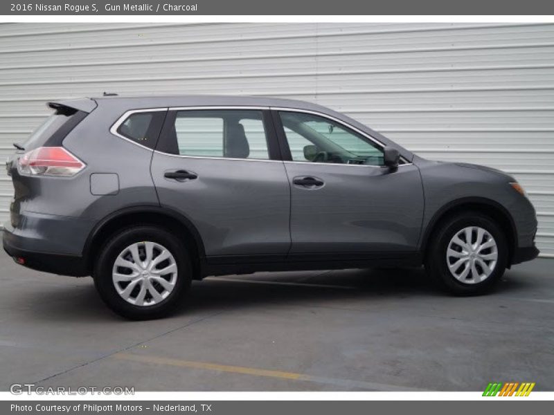 Gun Metallic / Charcoal 2016 Nissan Rogue S
