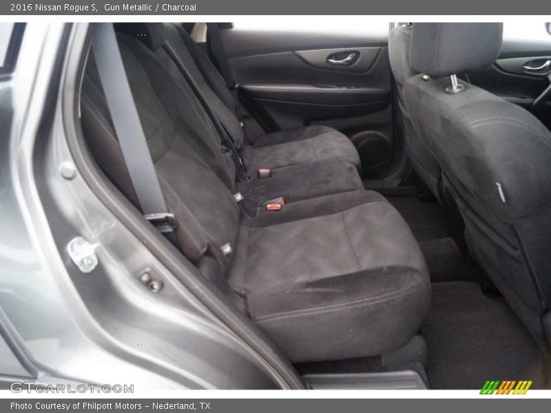 Gun Metallic / Charcoal 2016 Nissan Rogue S