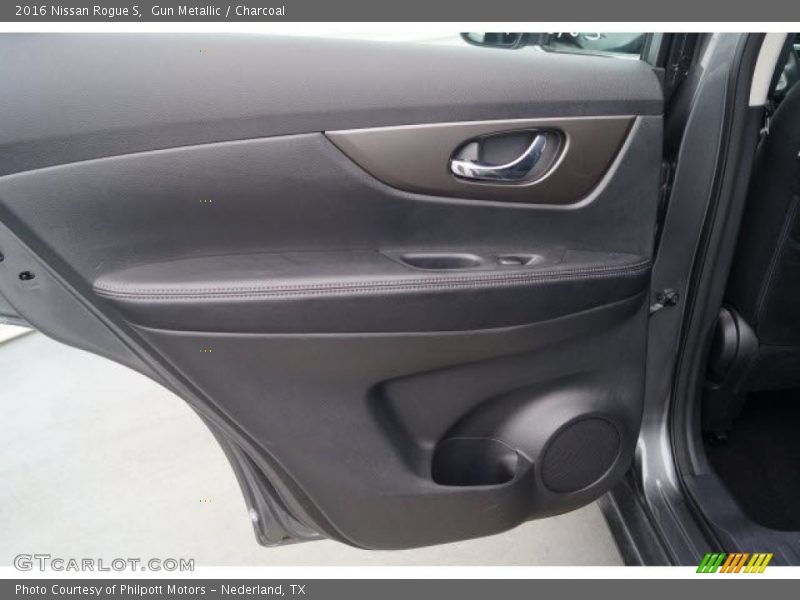 Gun Metallic / Charcoal 2016 Nissan Rogue S
