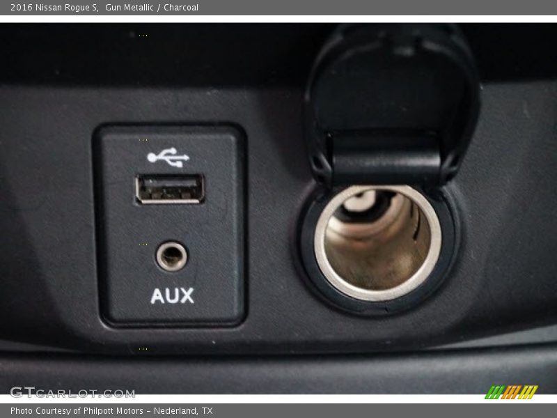 Gun Metallic / Charcoal 2016 Nissan Rogue S