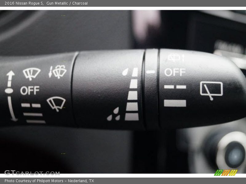 Gun Metallic / Charcoal 2016 Nissan Rogue S