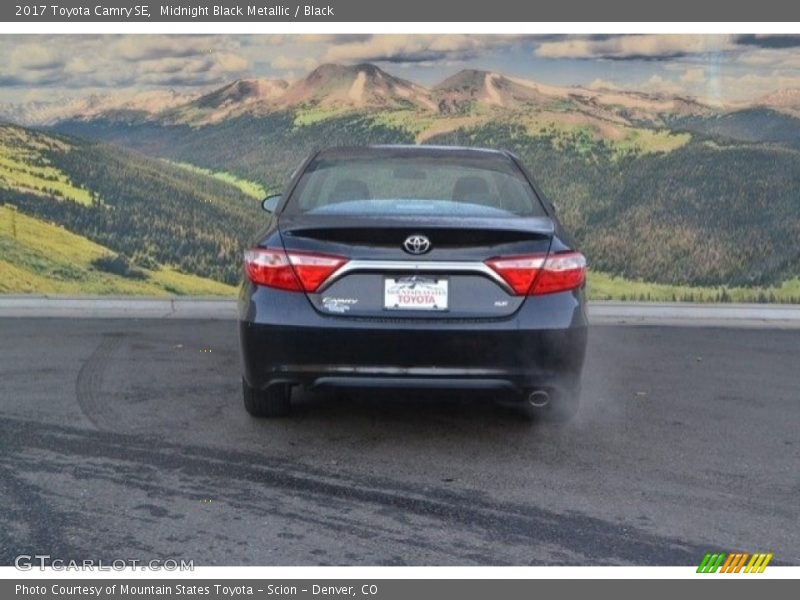 Midnight Black Metallic / Black 2017 Toyota Camry SE