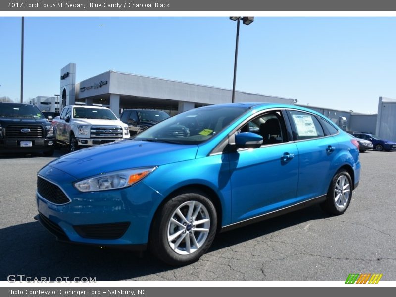 Blue Candy / Charcoal Black 2017 Ford Focus SE Sedan