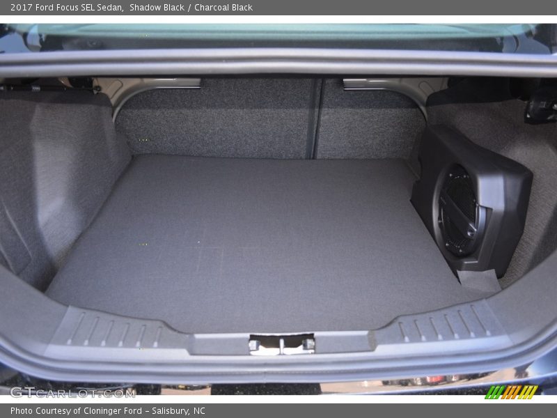  2017 Focus SEL Sedan Trunk