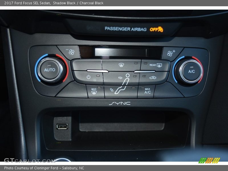 Shadow Black / Charcoal Black 2017 Ford Focus SEL Sedan