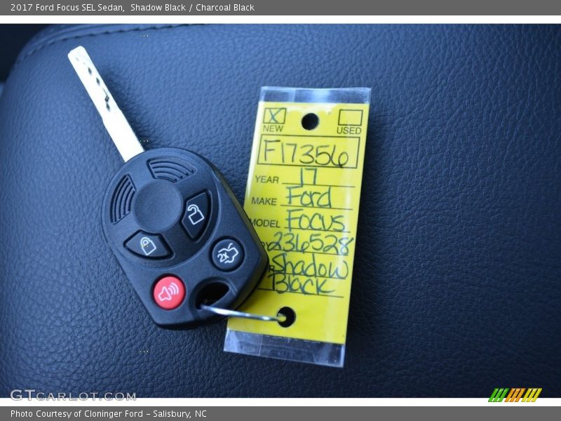 Shadow Black / Charcoal Black 2017 Ford Focus SEL Sedan