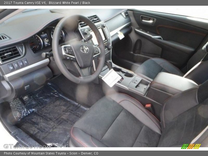 Blizzard White Pearl / Black 2017 Toyota Camry XSE V6