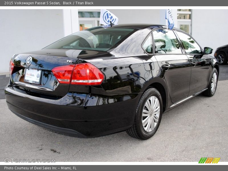 Black / Titan Black 2015 Volkswagen Passat S Sedan