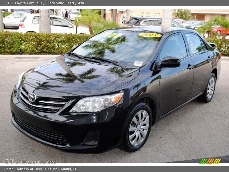 Front 3/4 View of 2013 Corolla LE