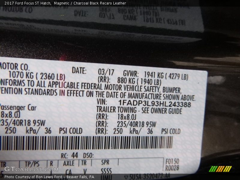 Magnetic / Charcoal Black Recaro Leather 2017 Ford Focus ST Hatch