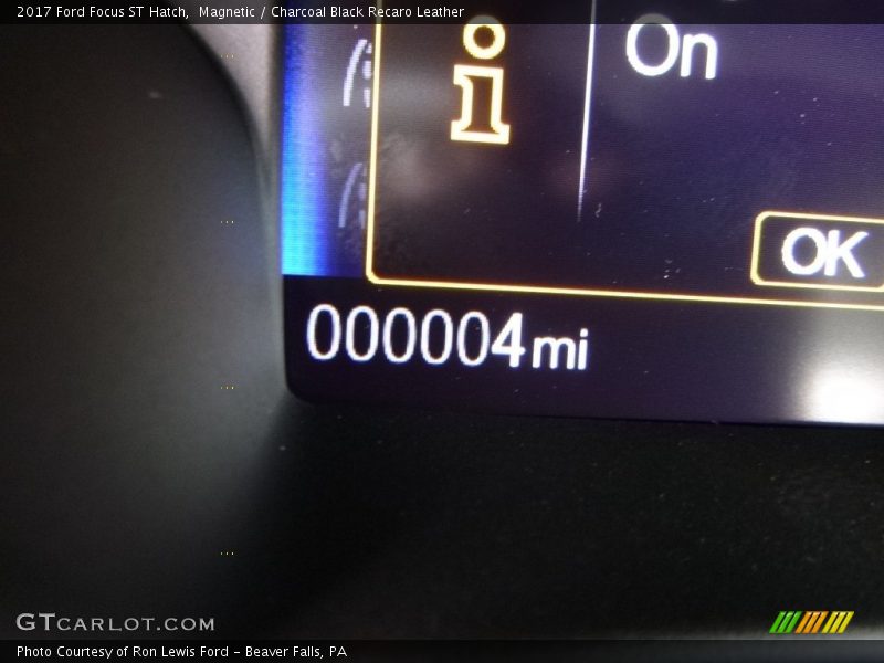 Magnetic / Charcoal Black Recaro Leather 2017 Ford Focus ST Hatch