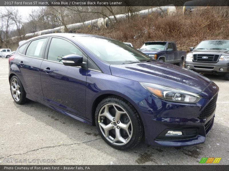 Front 3/4 View of 2017 Focus ST Hatch