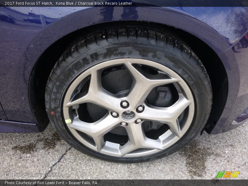 Kona Blue / Charcoal Black Recaro Leather 2017 Ford Focus ST Hatch