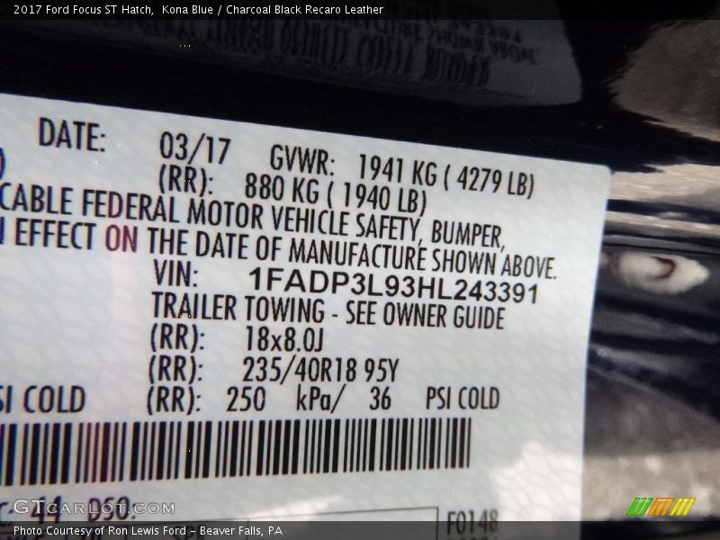 Kona Blue / Charcoal Black Recaro Leather 2017 Ford Focus ST Hatch