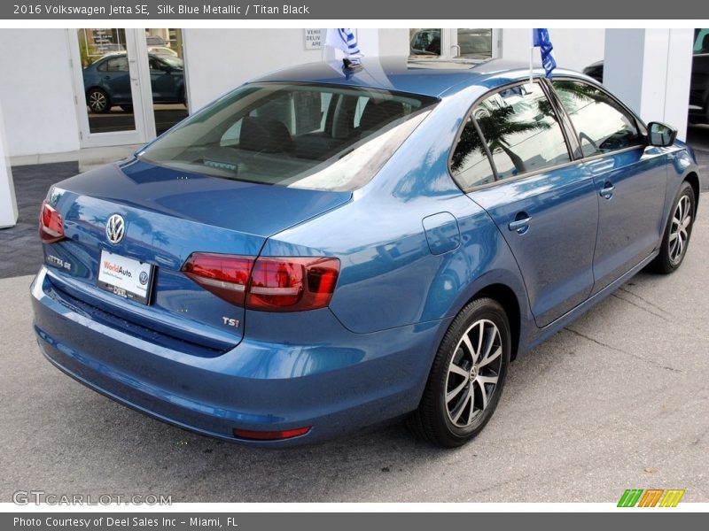 Silk Blue Metallic / Titan Black 2016 Volkswagen Jetta SE