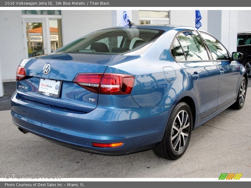 Silk Blue Metallic / Titan Black 2016 Volkswagen Jetta SE