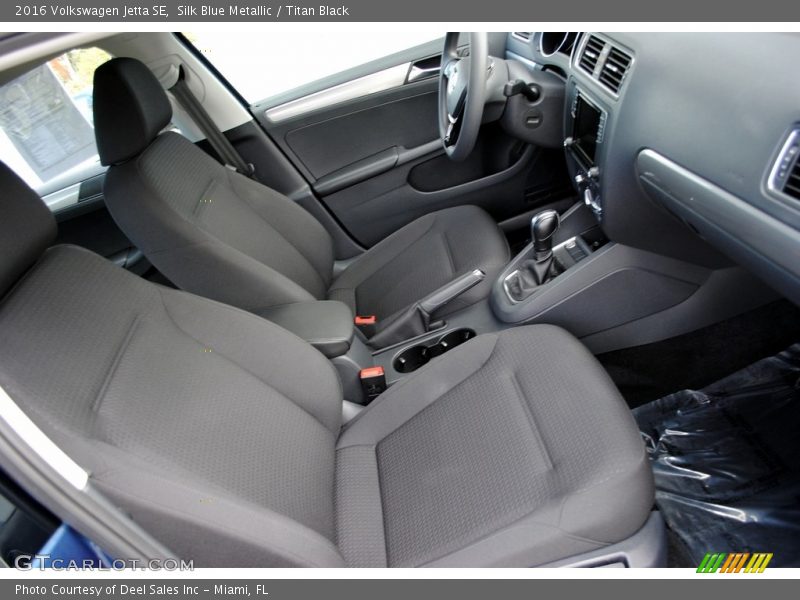 Silk Blue Metallic / Titan Black 2016 Volkswagen Jetta SE