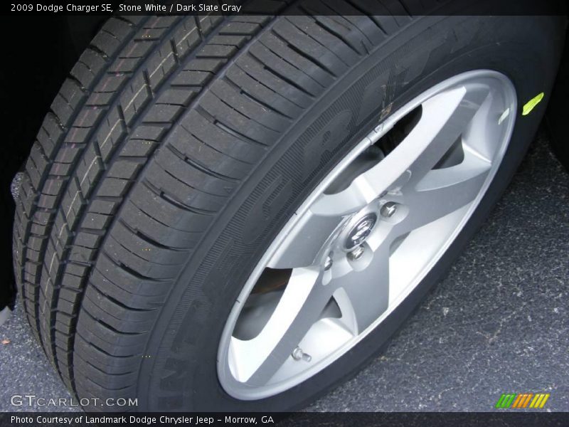 Stone White / Dark Slate Gray 2009 Dodge Charger SE
