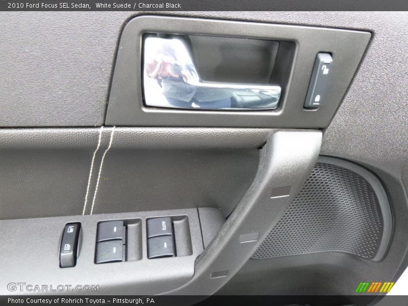 White Suede / Charcoal Black 2010 Ford Focus SEL Sedan