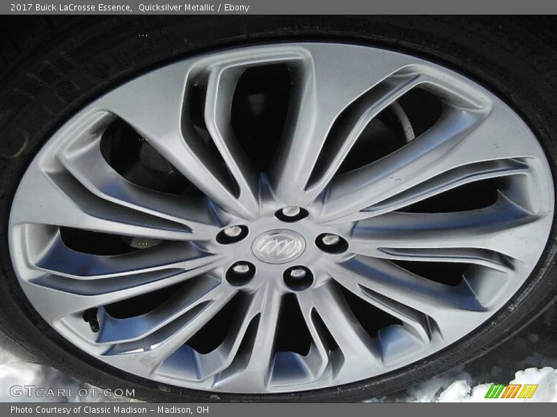 Quicksilver Metallic / Ebony 2017 Buick LaCrosse Essence