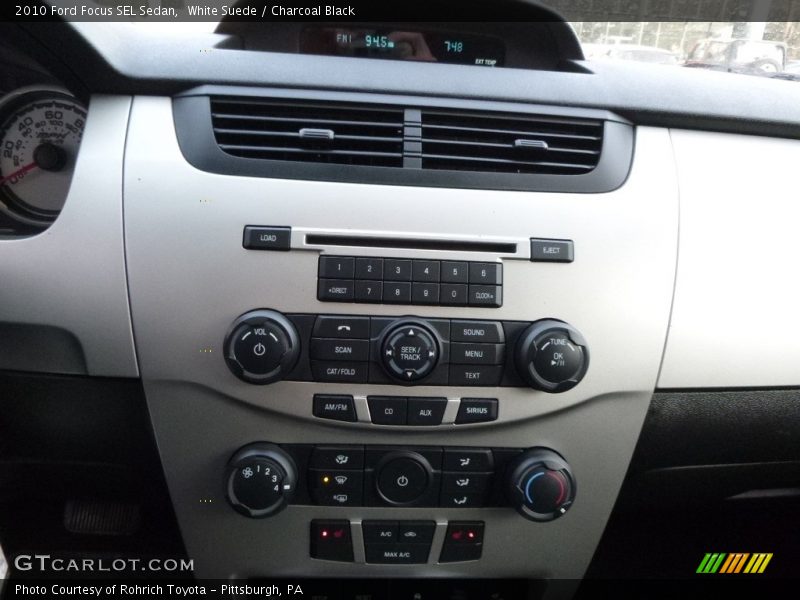 White Suede / Charcoal Black 2010 Ford Focus SEL Sedan