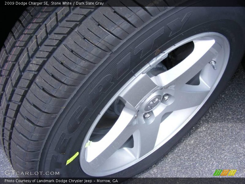 Stone White / Dark Slate Gray 2009 Dodge Charger SE