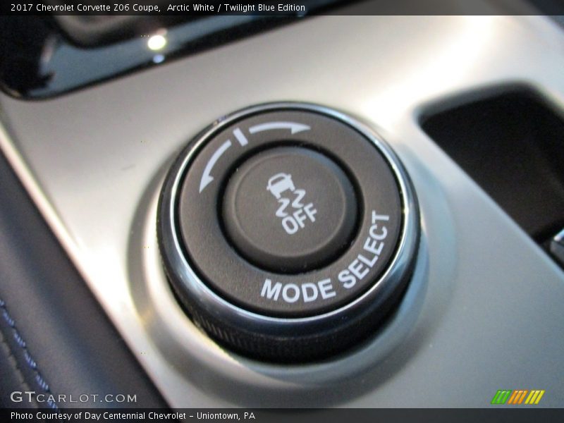 Arctic White / Twilight Blue Edition 2017 Chevrolet Corvette Z06 Coupe